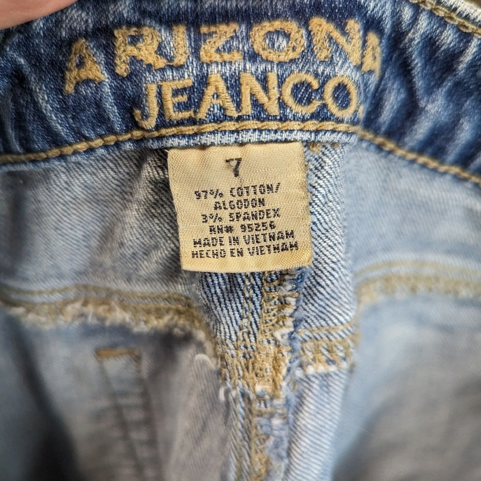 Arizona Jean Capris - 7