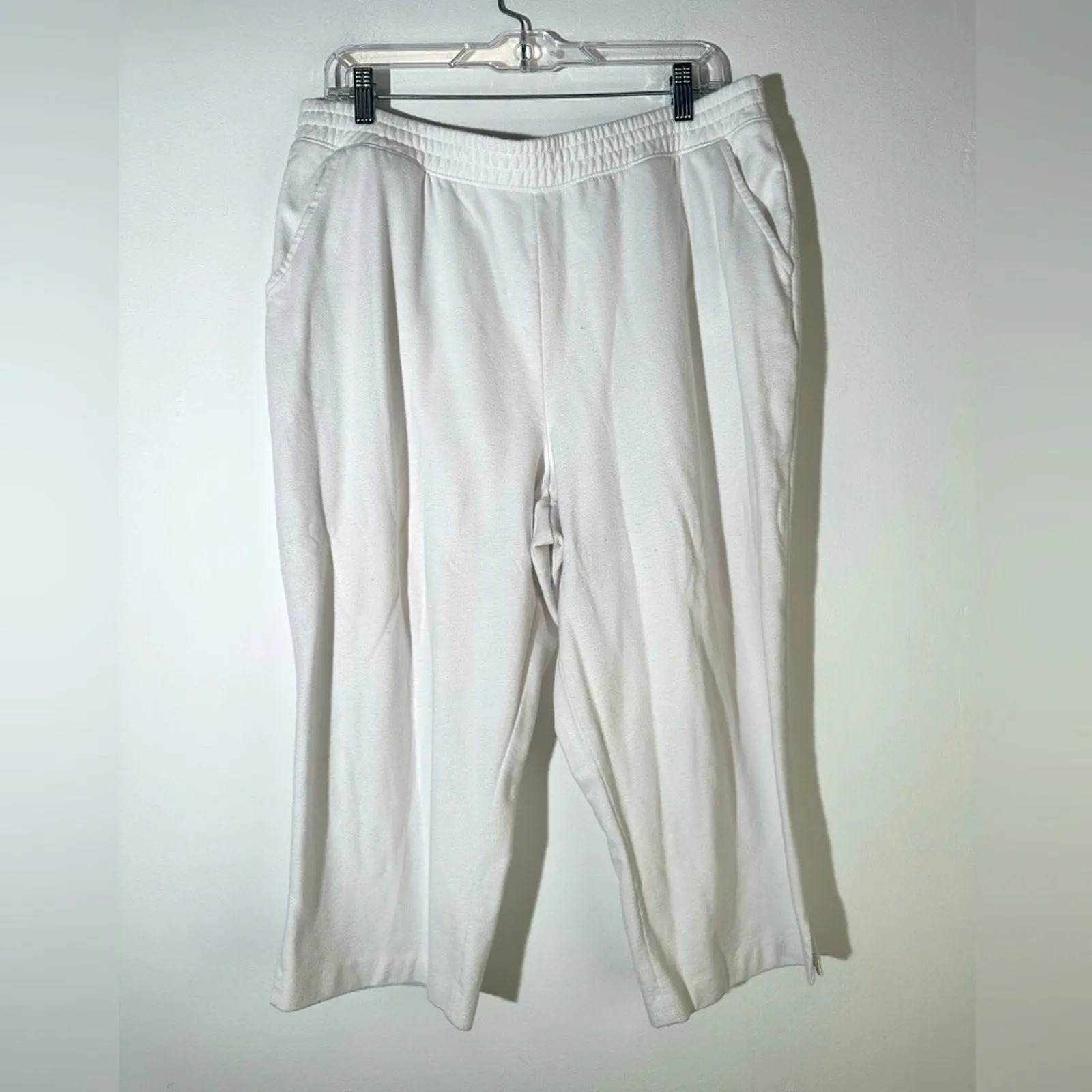 Kim Rogers White Capris