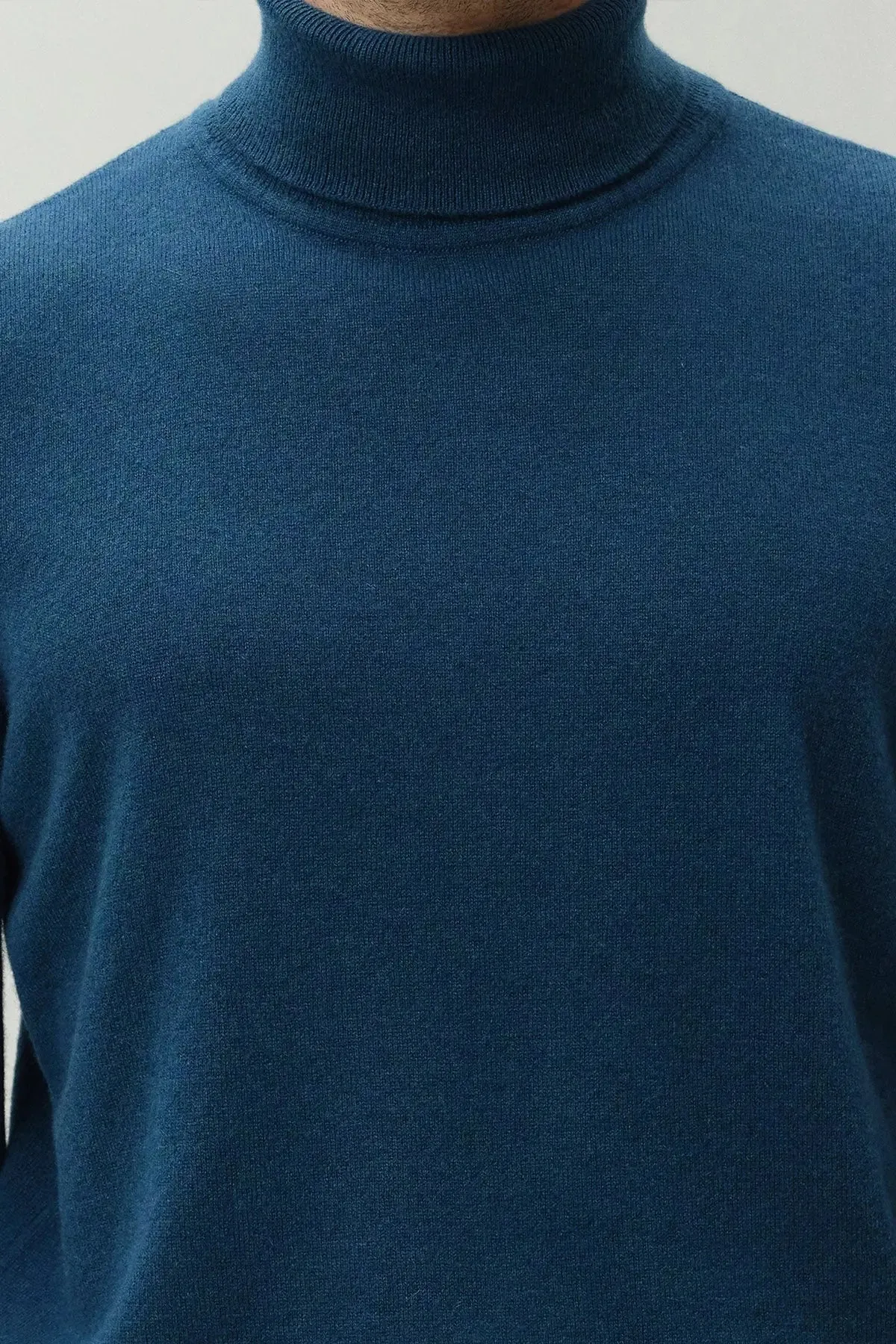 Peacock Pure Cashmere Men's Sweater
