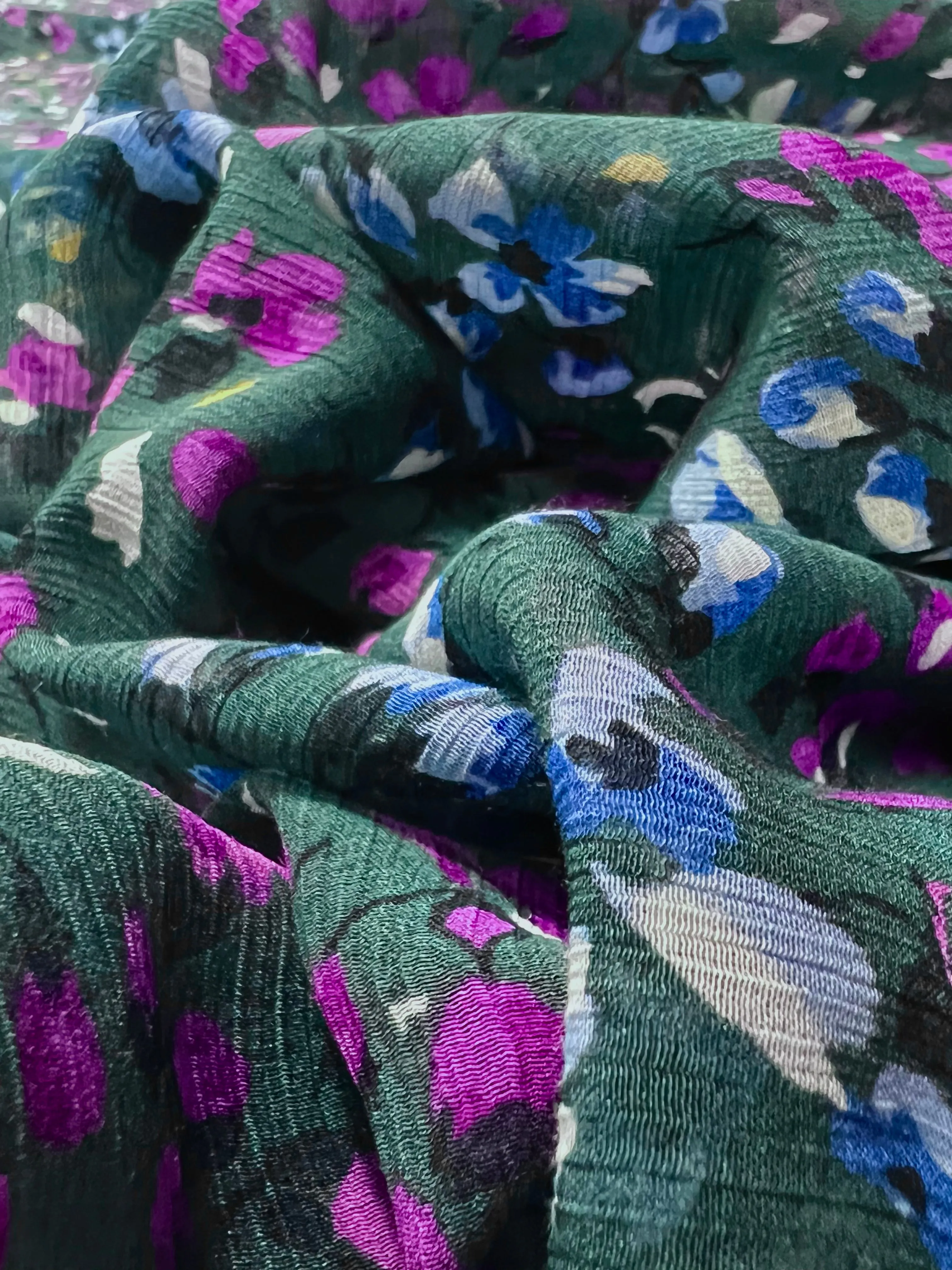 S-7639W FLORAL PRINT SILK VISCOSE CREPON. ITALY