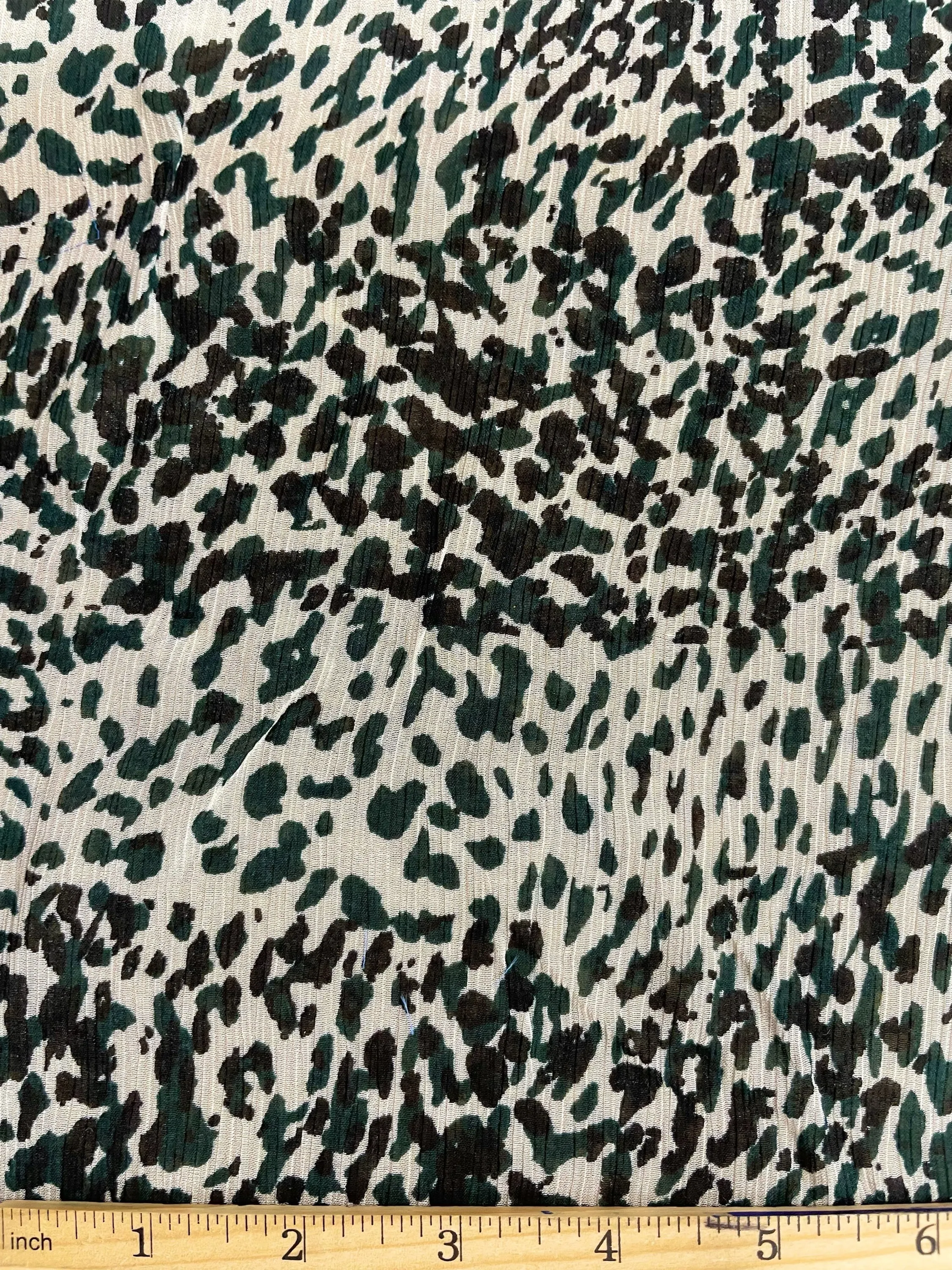 S-7646W ANIMAL LOOK PRINT SILK VISCOSE CREPON. ITALY
