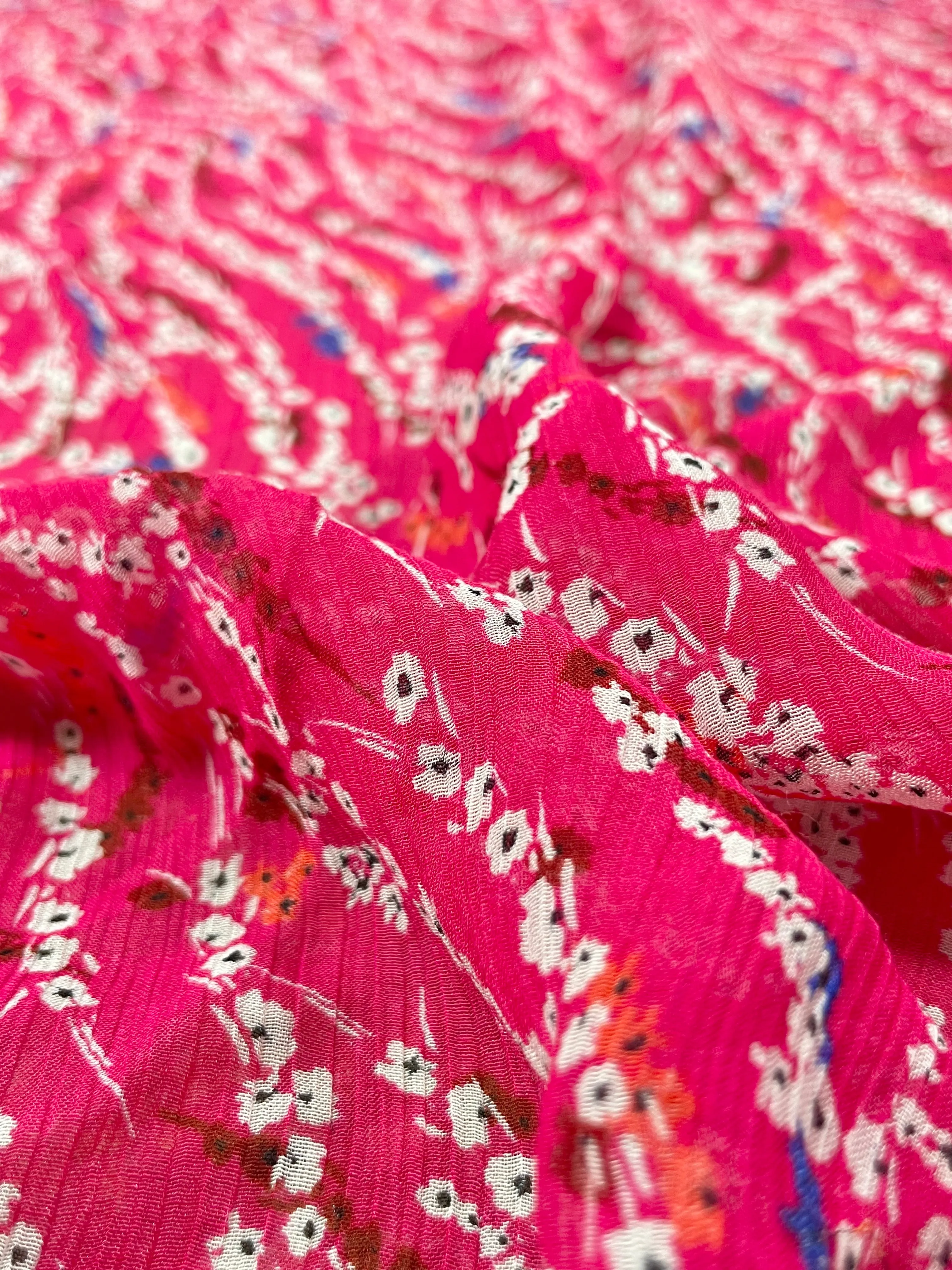 S-7648W FLORAL PRINT SILK VISCOSE CREPON. ITALY