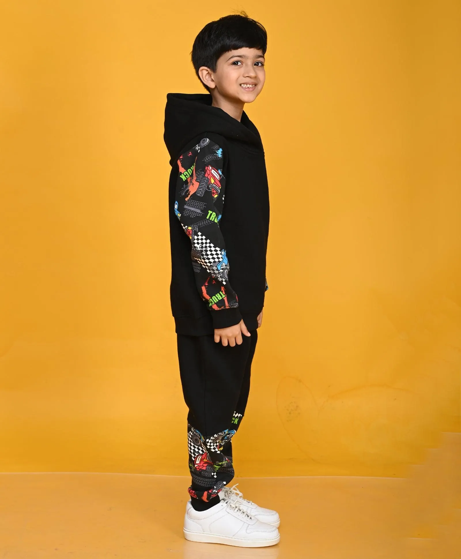 TRUCK BLACK COLOR BLOCK BOYS HOODIE JOGGER SET - BLACK