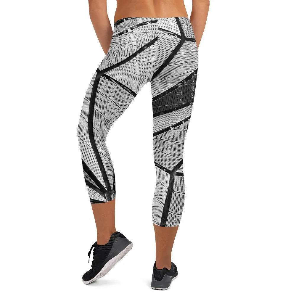 Vertigo Low Waist Capri